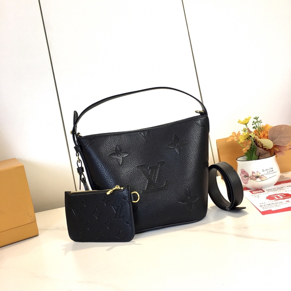 ルイヴィトンバッグ側面デザイン